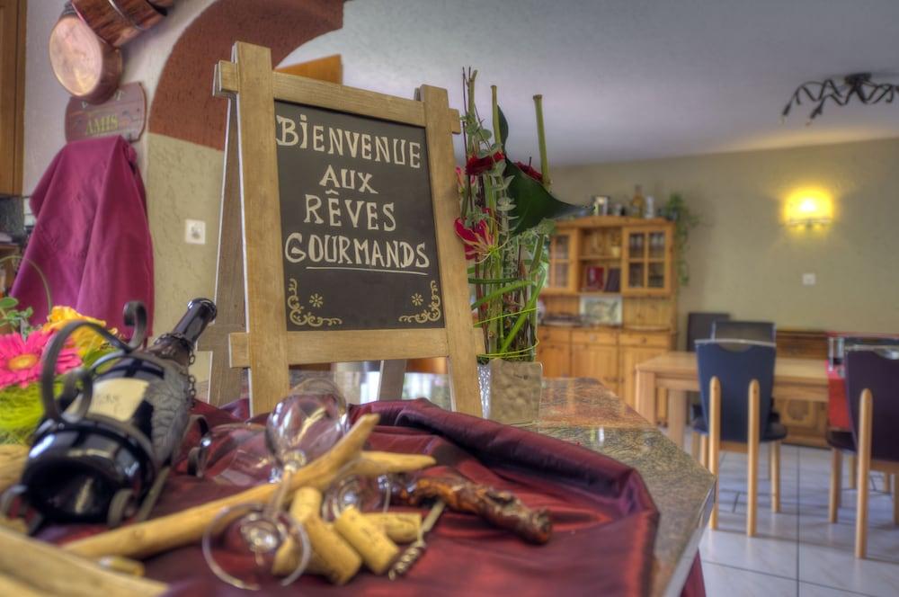 Rêves Gourmands, Hôtellerie&Gastronomie Vernayaz Exterior foto